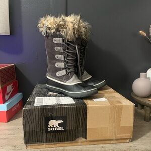 Sorel Black and Gray Fur-Trimmed Boots